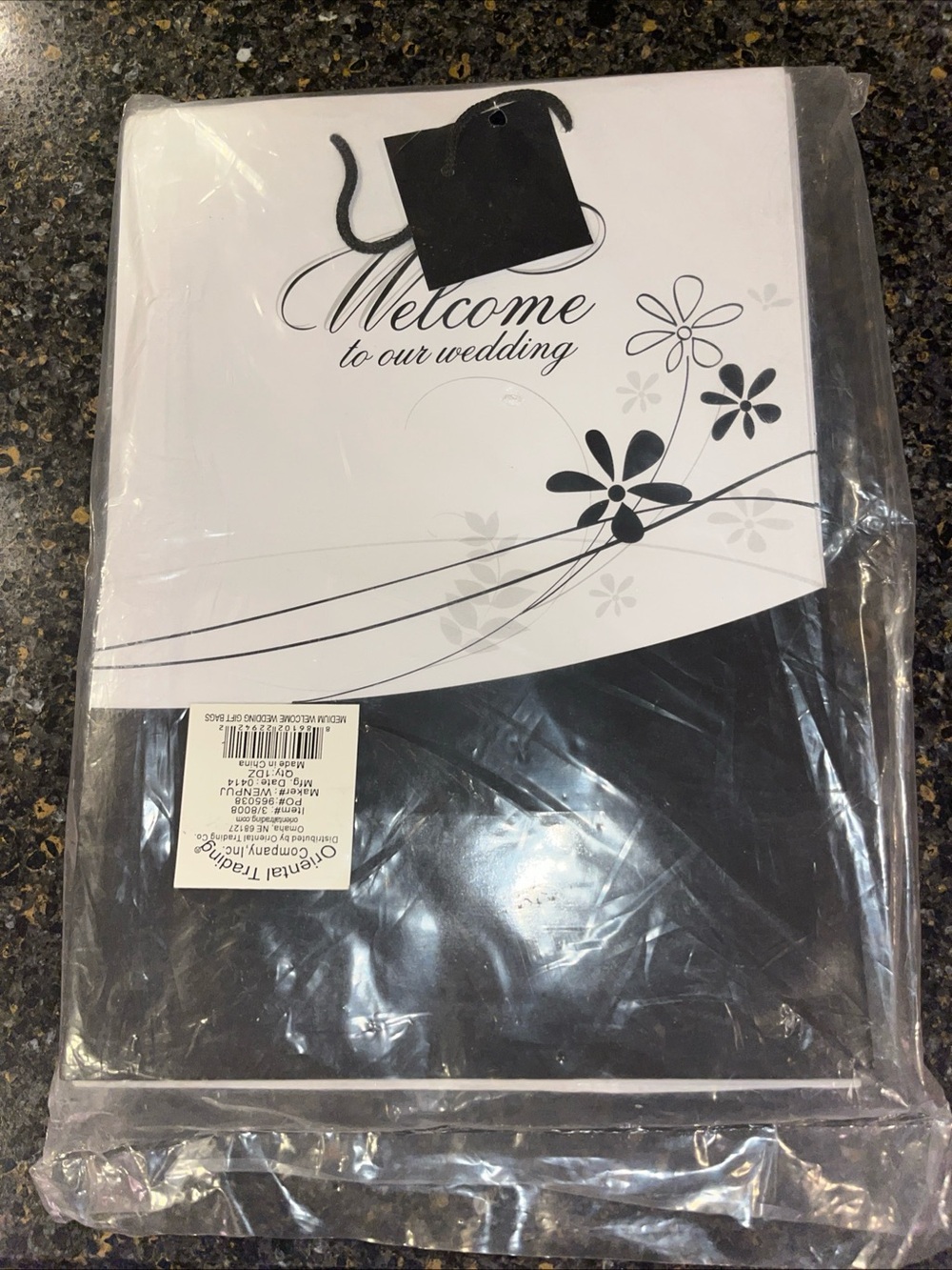 12 Oriental Trading “Welcome to Our Wedding” medium gift Bags